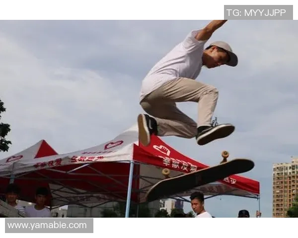 探寻重庆滑板队的节奏与激情揭开运动滑板的魅力与挑战